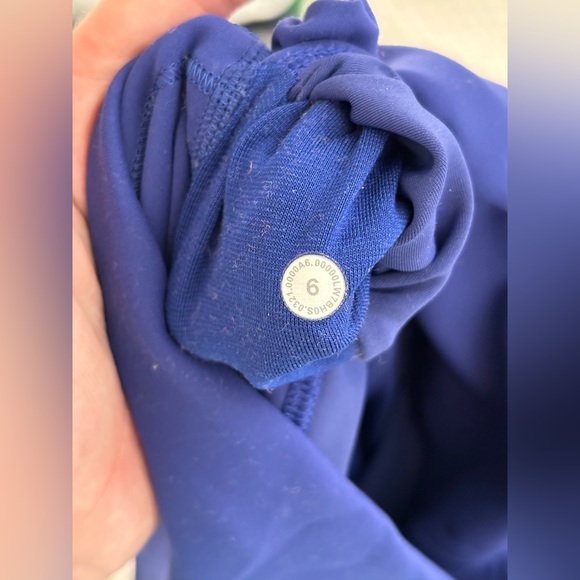 Lululemon Wunder Train High Rise Short 8" in Larkspur, Size 6 - Picture 6 of 7